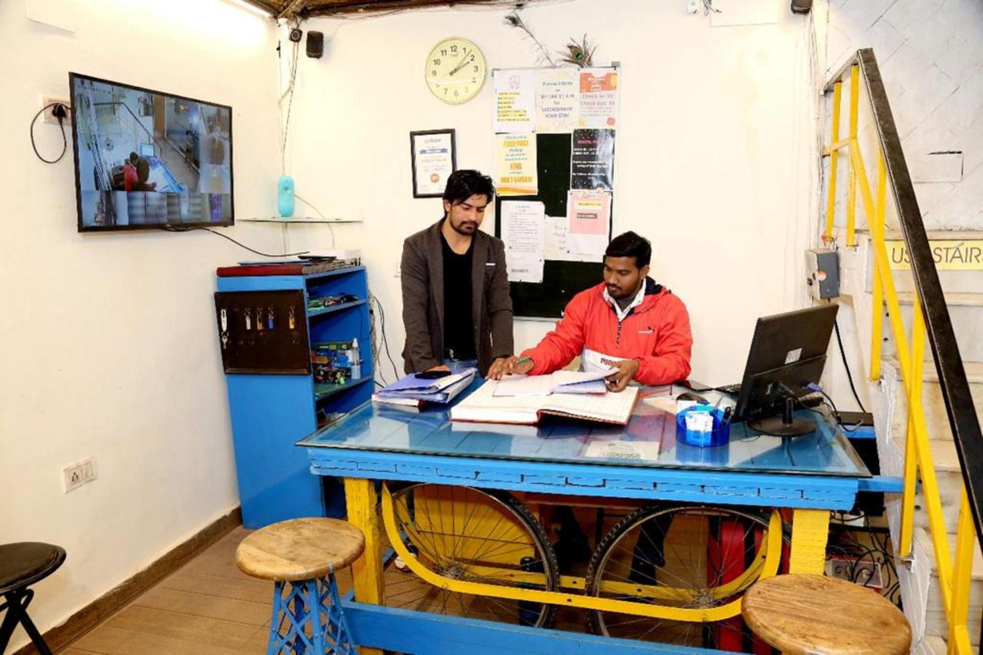 Bunk Hostel Delhi Best Backpacking Accommodation 뉴델리 외부 사진
